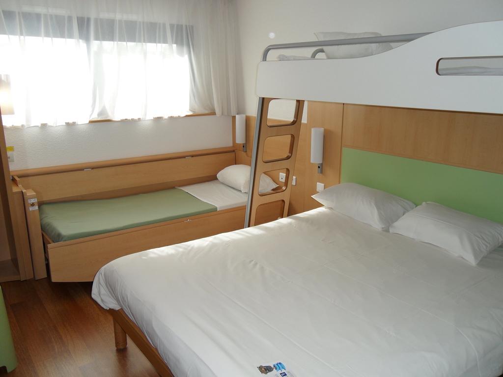 Ibis Budget Site Du Futuroscope Chasseneuil-du-Poitou Habitación foto